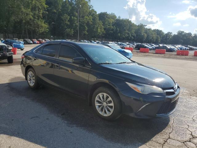 4T1BF1FKXFU033977 - 2015 TOYOTA CAMRY LE BLACK photo 4