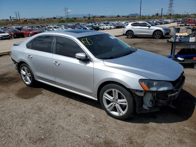1VWCN7A3XDC096463 - 2013 VOLKSWAGEN PASSAT SEL SILVER photo 4