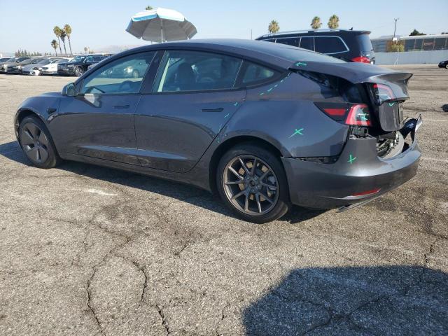 5YJ3E1EA2PF619653 - 2023 TESLA MODEL 3 ნაცრისფერი ფოტო 2