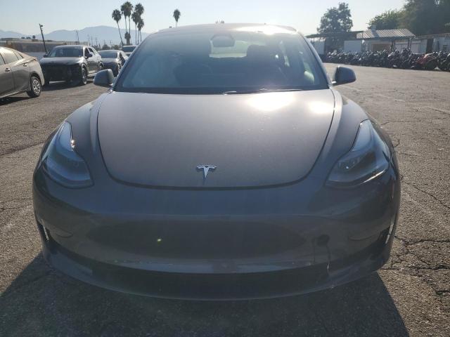 5YJ3E1EA2PF619653 - 2023 TESLA MODEL 3 ნაცრისფერი ფოტო 5