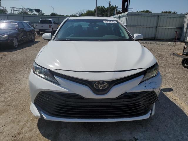 4T1B11HK0JU089818 - 2018 TOYOTA CAMRY L 白色 照片 5