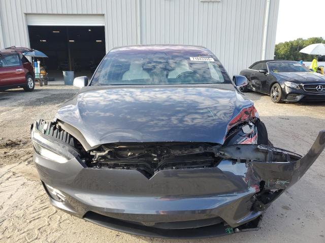 5YJXCAE27JF096685 - 2018 TESLA MODEL X 石墨色 照片 5