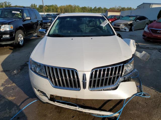 3LNHL2GCXAR634676 - 2010 LINCOLN MKZ WHITE photo 5