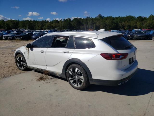 W04GV8SX4J1118566 - 2018 BUICK REGAL TOUR ESSENCE WHITE photo 2