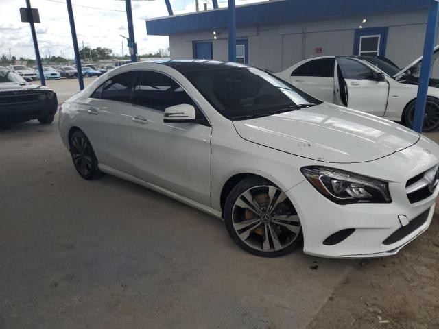WDDSJ4EB0KN726024 - 2019 MERCEDES-BENZ CLA 250 Blanc photo 4