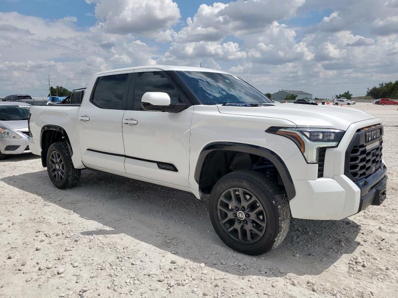 5TFNC5DB4RX070305 - 2024 TOYOTA TUNDRA CREWMAX PLATINUM Weiß Foto 4