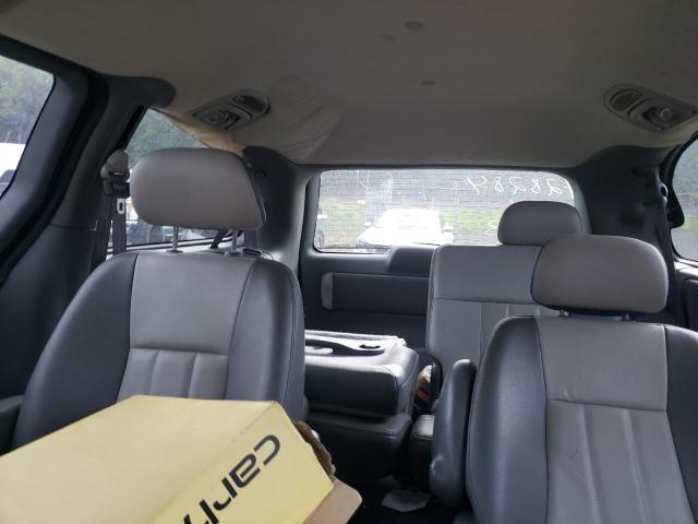 2C4GP54L04R546711 - 2004 CHRYSLER TOWN & COU TOURING 灰色 照片 10