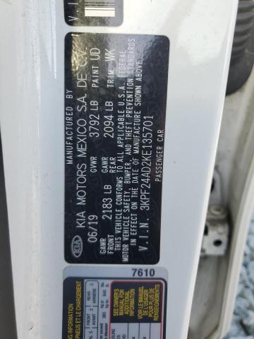 3KPF24AD2KE135701 - 2019 KIA FORTE FE WHITE photo 12