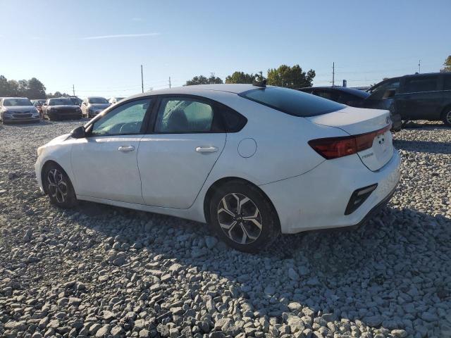 3KPF24AD2KE135701 - 2019 KIA FORTE FE WHITE photo 2