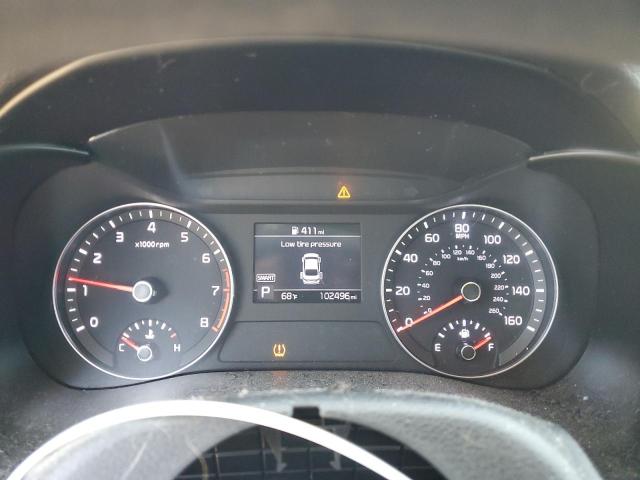 3KPF24AD2KE135701 - 2019 KIA FORTE FE WHITE photo 9