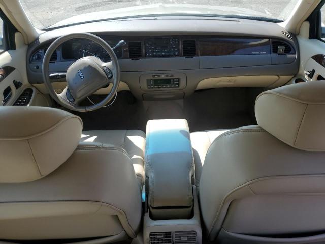 1LNHM81W1XY695363 - 1999 LINCOLN TOWN CAR EXECUTIVE Արծաթագույն լուսանկար 8