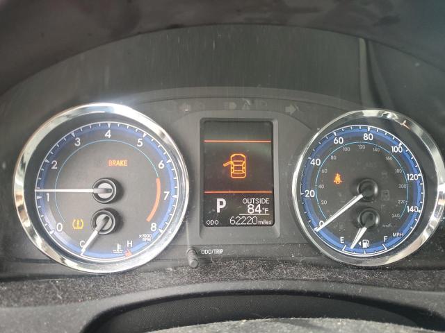 5YFBURHE3JP825670 - 2018 TOYOTA COROLLA L RED photo 9