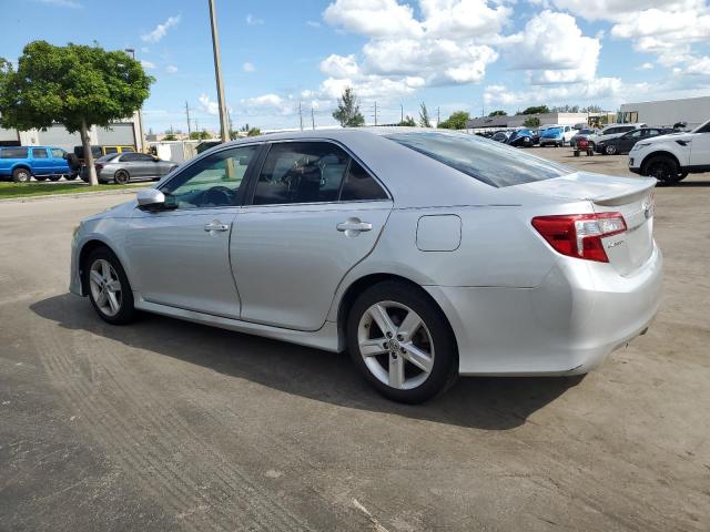 4T1BF1FK2DU696375 - 2013 TOYOTA CAMRY L SILVER photo 2