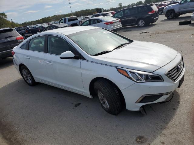 5NPE24AFXGH335760 - 2016 HYUNDAI SONATA SE WHITE photo 4