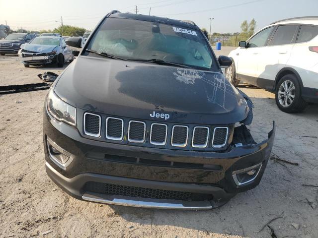 3C4NJDCB8JT326057 - 2018 JEEP COMPASS LIMITED BLACK photo 5