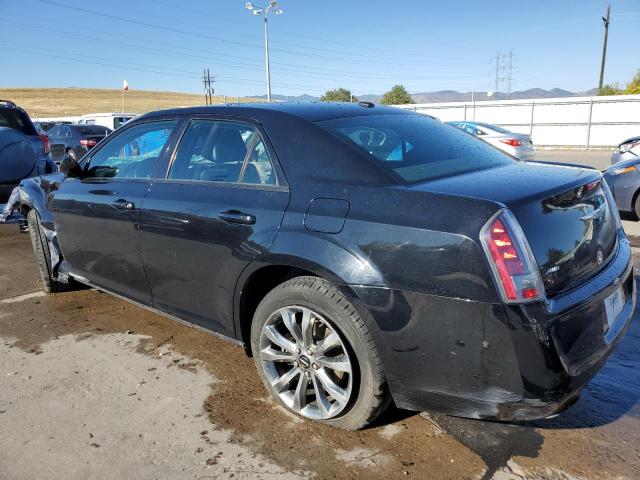 2C3CCAGG0EH379165 - 2014 CHRYSLER 300 S BLACK photo 2