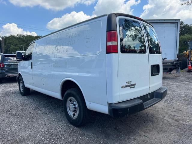 1GCWGAFF6G1176675 - 2016 CHEVROLET EXPRESS G2 WHITE photo 3