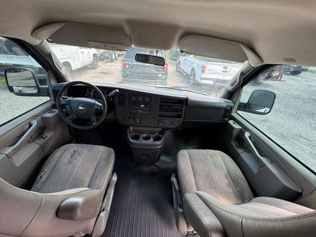 1GCWGAFF6G1176675 - 2016 CHEVROLET EXPRESS G2 WHITE photo 9