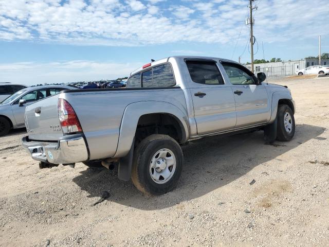 5TFJU4GN0FX082958 - 2015 TOYOTA TACOMA DOUBLE CAB PRERUNNER SILVER photo 3