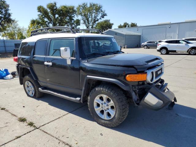 JTEBU4BF2BK113330 - 2011 TOYOTA FJ CRUISER BLACK photo 4