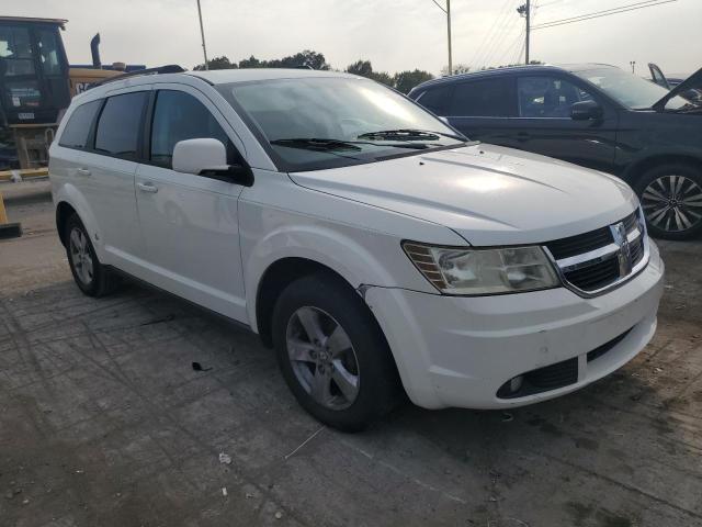 3D4PG5FV6AT202617 - 2010 DODGE JOURNEY SXT WHITE photo 4