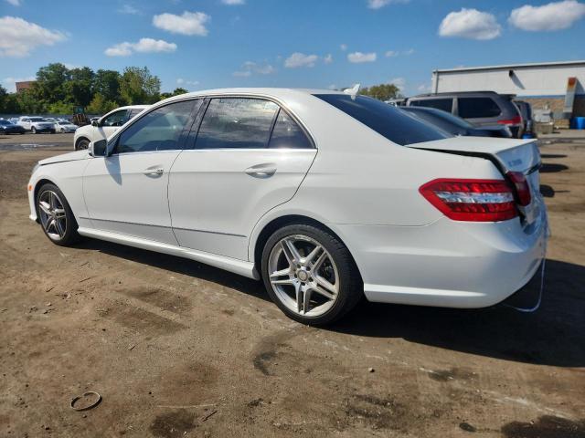 WDDHF8JB3DA716817 - 2013 MERCEDES-BENZ E 350 4MATIC WHITE photo 2