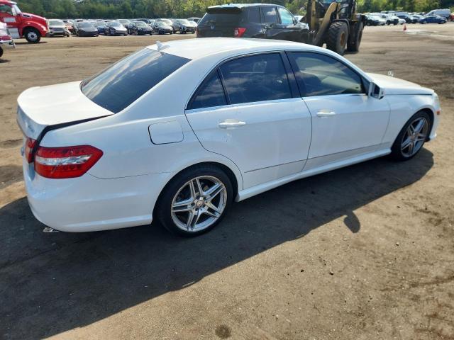 WDDHF8JB3DA716817 - 2013 MERCEDES-BENZ E 350 4MATIC WHITE photo 3