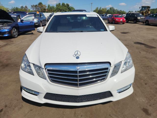 WDDHF8JB3DA716817 - 2013 MERCEDES-BENZ E 350 4MATIC WHITE photo 5