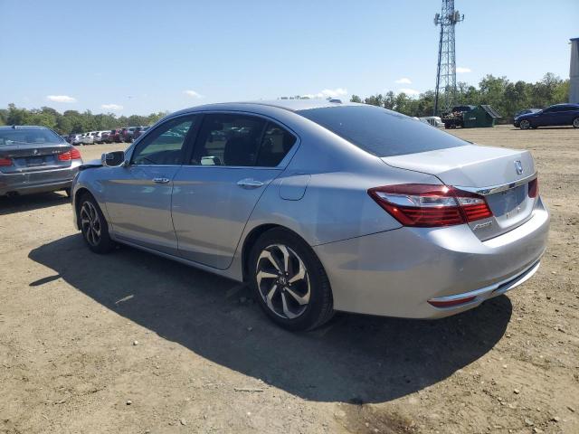 1HGCR2F82HA045296 - 2017 HONDA ACCORD EXL SILVER photo 2
