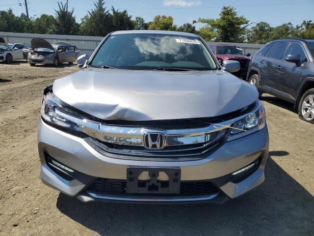 1HGCR2F82HA045296 - 2017 HONDA ACCORD EXL SILVER photo 5