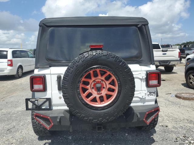 1C4HJXDG5JW171986 - 2018 JEEP WRANGLER U SPORT Beyaz fotoğraf 6