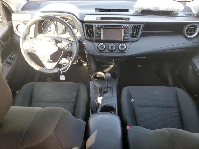 2T3ZFREV1HW402986 - 2017 TOYOTA RAV4 LE 红色 照片 8