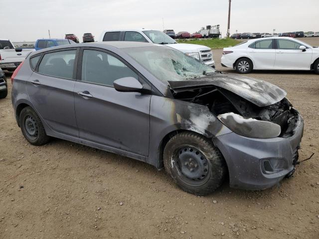 KMHCT5AE5HU322614 - 2017 HYUNDAI ACCENT SE GRAY photo 4