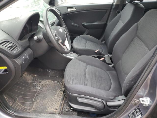 KMHCT5AE5HU322614 - 2017 HYUNDAI ACCENT SE GRAY photo 7