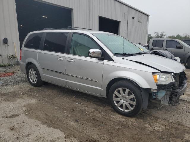 2A4RR8DG3BR704795 - 2011 CHRYSLER TOWN & COU TOURING L SILVER photo 4