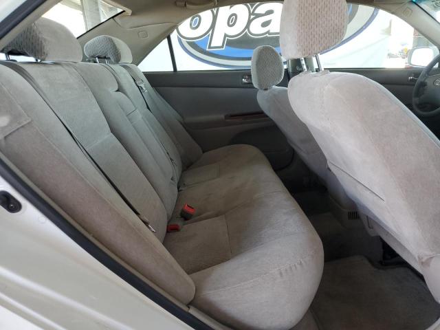 4T1BE30K42U092413 - 2002 TOYOTA CAMRY LE WHITE photo 10