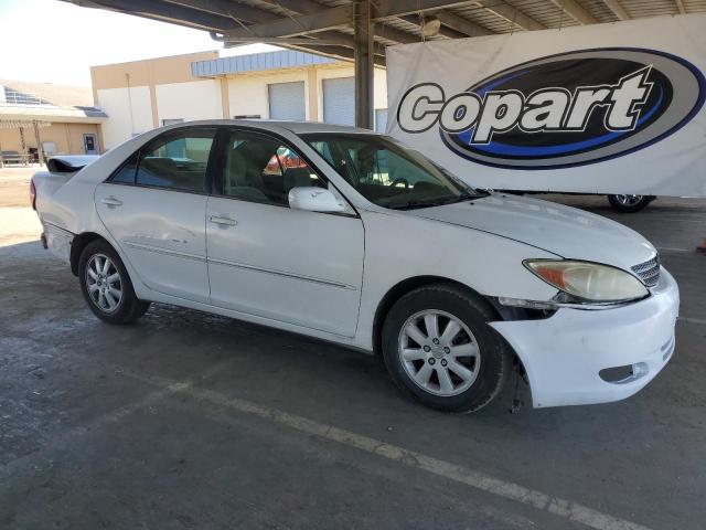 4T1BE30K42U092413 - 2002 TOYOTA CAMRY LE WHITE photo 4