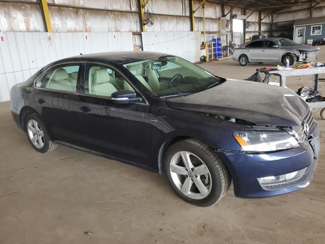 1VWAT7A32FC096635 - 2015 VOLKSWAGEN PASSAT S BLUE photo 4