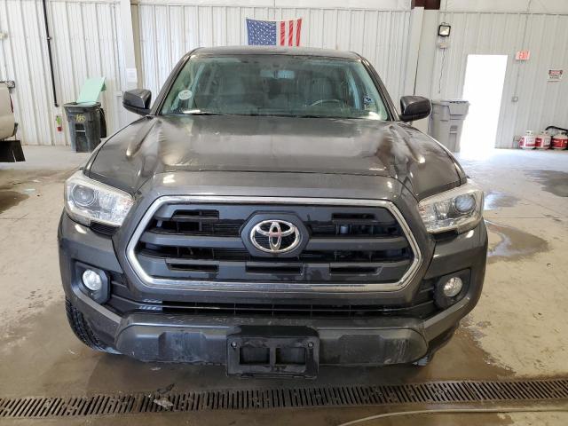 3TMCZ5AN3HM107319 - 2017 TOYOTA TACOMA DOUBLE CAB GRAY photo 5