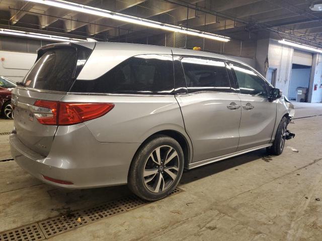 5FNRL6H97JB013772 - 2018 HONDA ODYSSEY ELITE فضي صورة 3