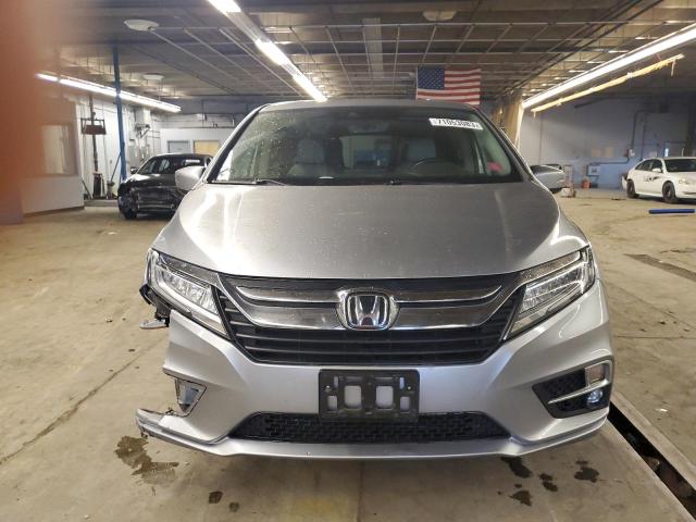 5FNRL6H97JB013772 - 2018 HONDA ODYSSEY ELITE فضي صورة 5