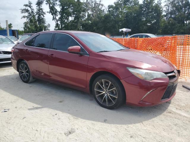 4T1BF1FK2HU638921 - 2017 TOYOTA CAMRY LE RED photo 4