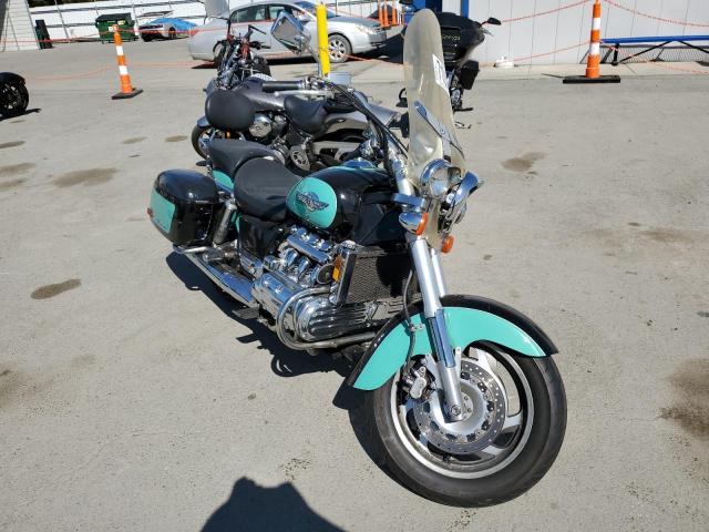 1HFSC3448WA100211 - 1998 HONDA GL1500 CT TURQUOISE photo 1