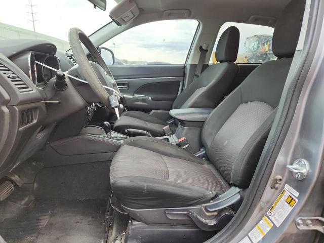 JA4AP3AU2JU018037 - 2018 MITSUBISHI OUTLANDER ES Grau Foto 7