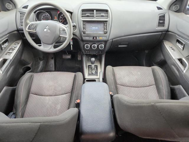 JA4AP3AU2JU018037 - 2018 MITSUBISHI OUTLANDER ES Grau Foto 8