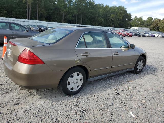 1HGCM56477A001998 - 2007 HONDA ACCORD LX GOLD photo 3