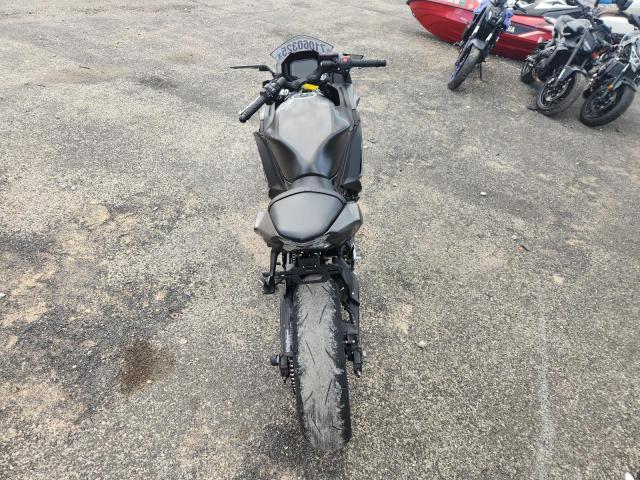 ML5EXER17RDAC6068 - 2024 KAWASAKI EX650 R Сұр фото 4