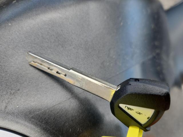 ML5EXER17RDAC6068 - 2024 KAWASAKI EX650 R Сұр фото 8