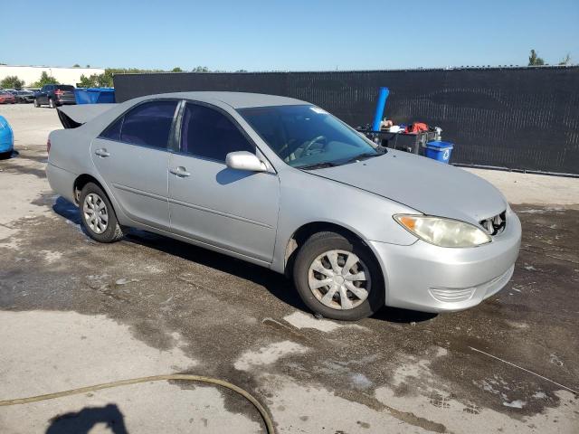 4T1BE32K16U698285 - 2006 TOYOTA CAMRY LE 银色 照片 4