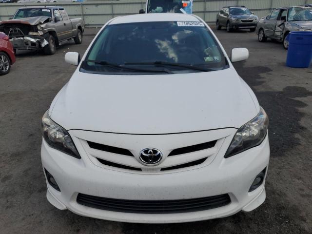 2T1BU4EE8BC666492 - 2011 TOYOTA COROLLA BASE 白色 照片 5